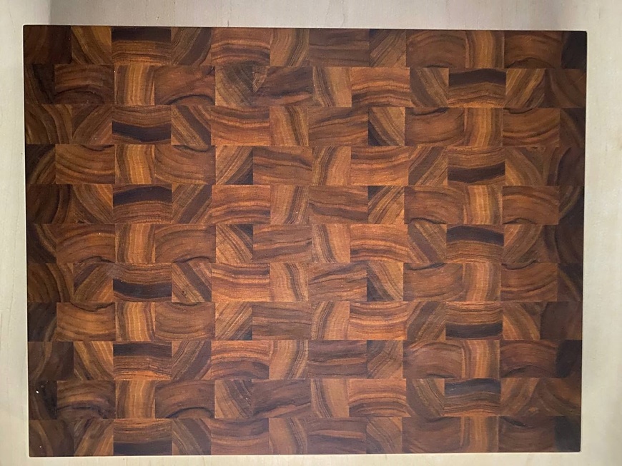 End-grain cutting board made of thermally treated walnut OSAKA HAMONO ™ OH0034, 40x30x3 cm.
